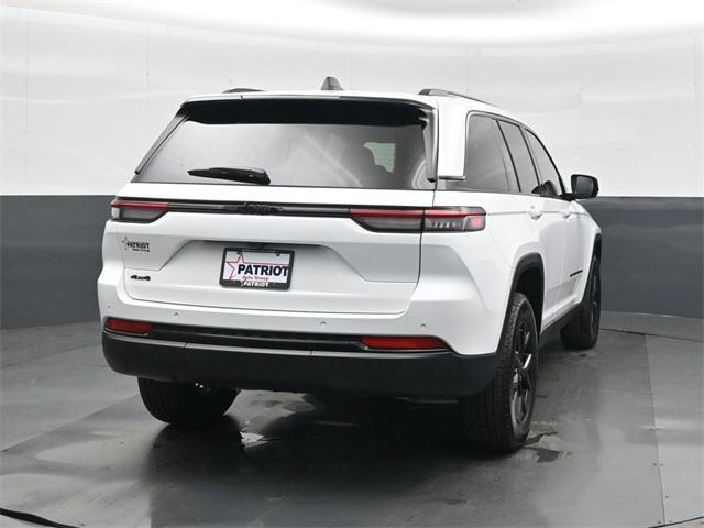 new 2025 Jeep Grand Cherokee car, priced at $38,280