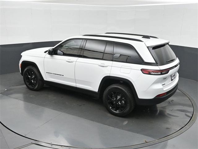 new 2025 Jeep Grand Cherokee car, priced at $38,280