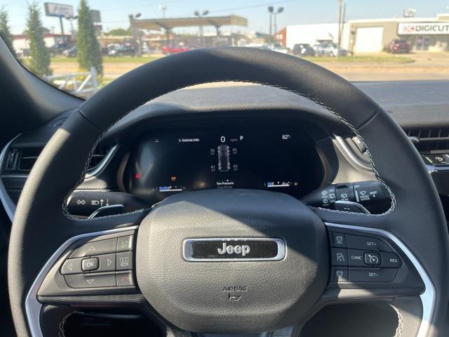 new 2025 Jeep Grand Cherokee car, priced at $33,525