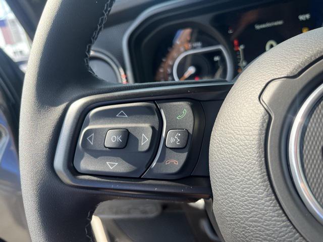 new 2025 Jeep Gladiator car, priced at $50,306