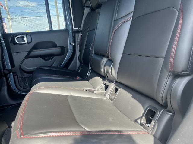 new 2025 Jeep Gladiator car, priced at $50,306