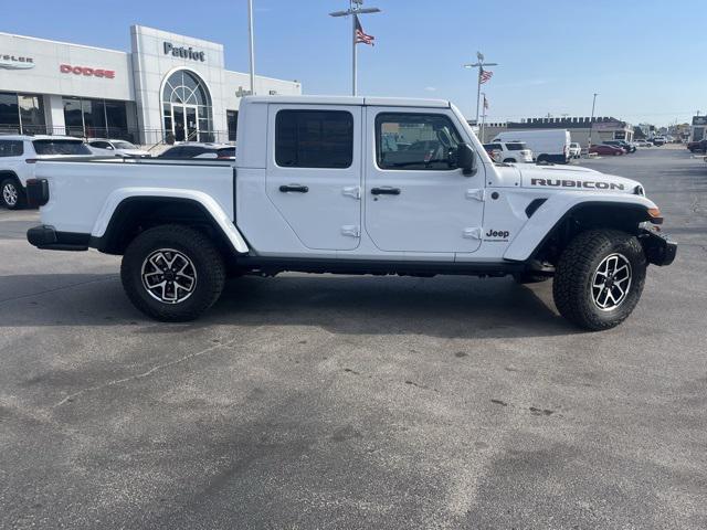 new 2025 Jeep Gladiator car, priced at $50,306