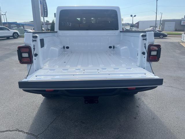 new 2025 Jeep Gladiator car, priced at $50,306