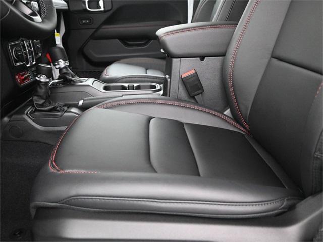 new 2025 Jeep Gladiator car, priced at $50,306