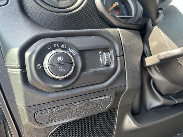 new 2025 Jeep Gladiator car, priced at $50,306