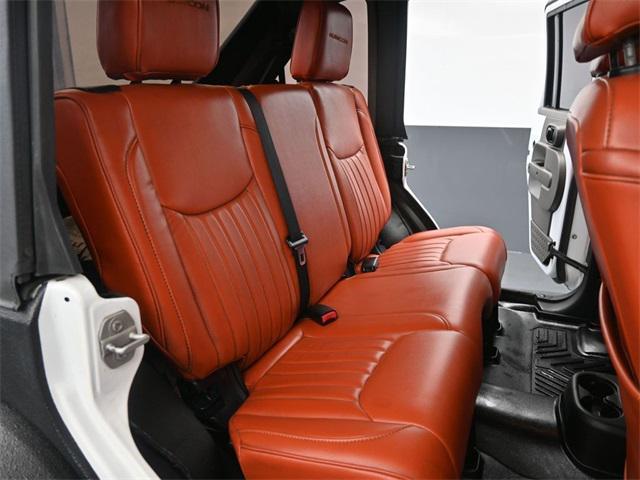 used 2015 Jeep Wrangler Unlimited car, priced at $22,700