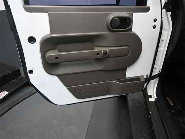 used 2015 Jeep Wrangler Unlimited car, priced at $22,700