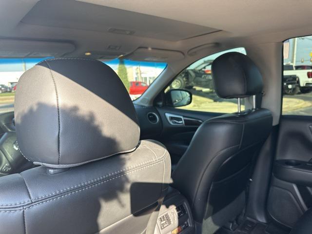 used 2016 Nissan Pathfinder car, priced at $6,433