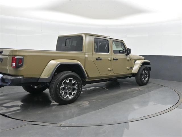 new 2025 Jeep Gladiator car, priced at $45,800
