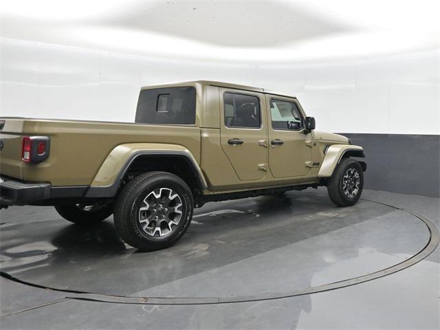 new 2025 Jeep Gladiator car, priced at $45,800