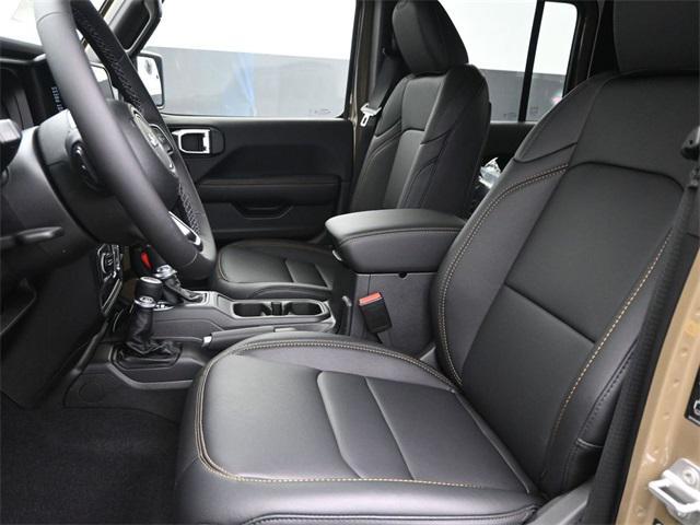 new 2025 Jeep Gladiator car, priced at $45,800