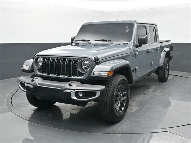 used 2024 Jeep Gladiator car, priced at $37,700