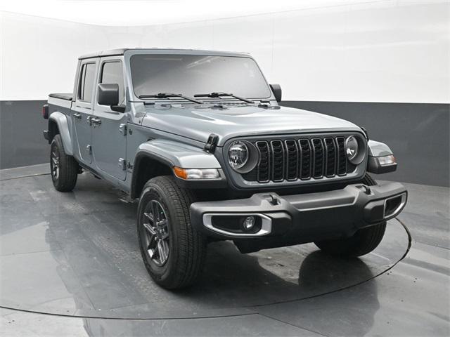 used 2024 Jeep Gladiator car, priced at $37,700