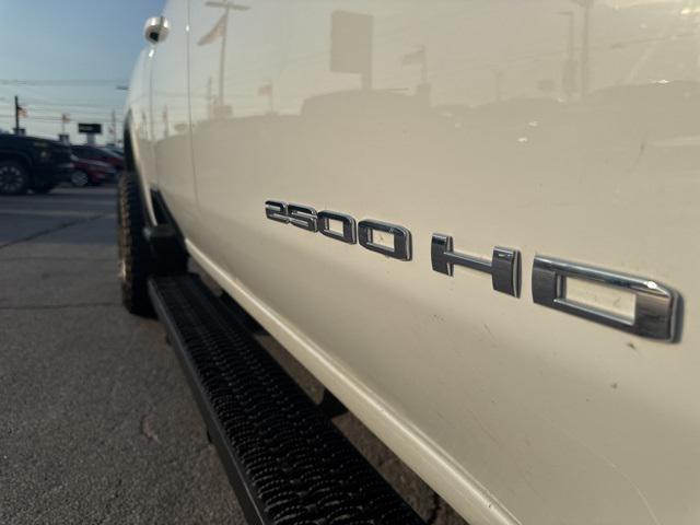 used 2022 GMC Sierra 2500 car, priced at $35,000