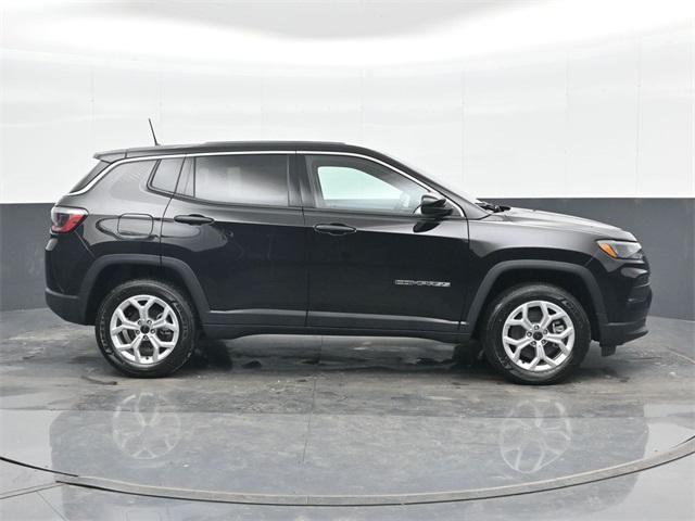 new 2025 Jeep Compass car, priced at $22,085