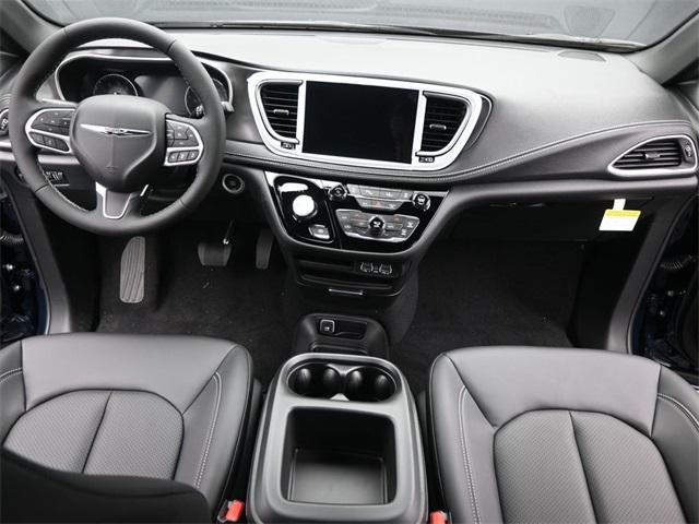 new 2025 Chrysler Pacifica car, priced at $37,470