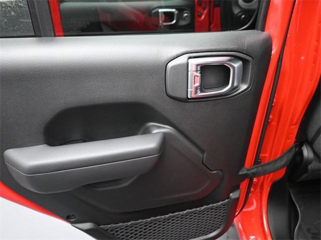 new 2025 Jeep Wrangler car, priced at $43,168