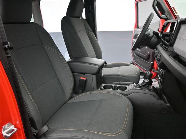 new 2025 Jeep Wrangler car, priced at $44,800