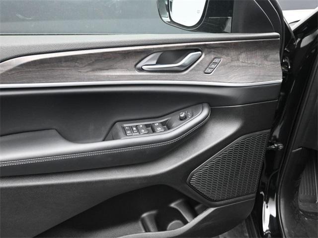 new 2025 Jeep Grand Cherokee L car, priced at $40,568