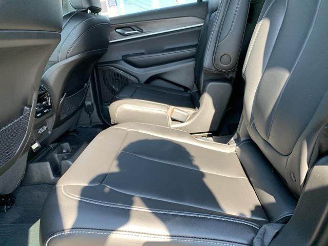 new 2025 Jeep Grand Cherokee L car, priced at $42,545