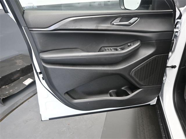 new 2025 Jeep Grand Cherokee L car, priced at $36,718