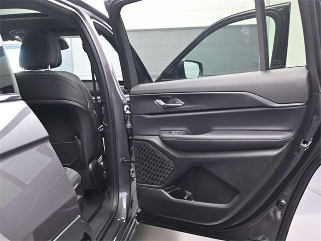 new 2025 Jeep Grand Cherokee L car, priced at $37,247