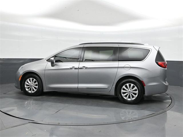 used 2017 Chrysler Pacifica car, priced at $7,500