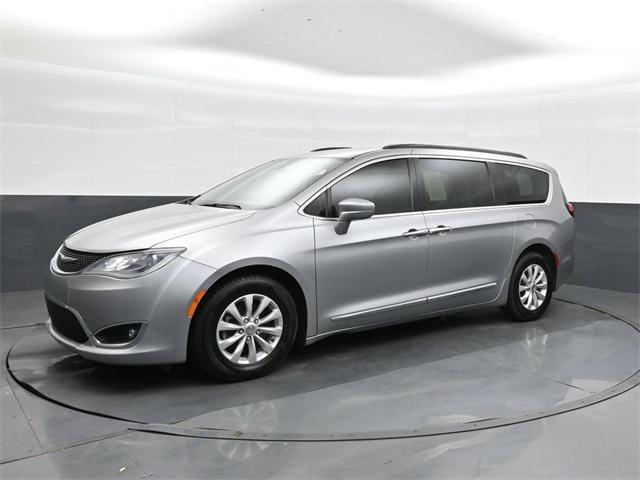 used 2017 Chrysler Pacifica car, priced at $7,500