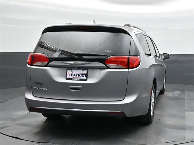used 2017 Chrysler Pacifica car, priced at $7,500