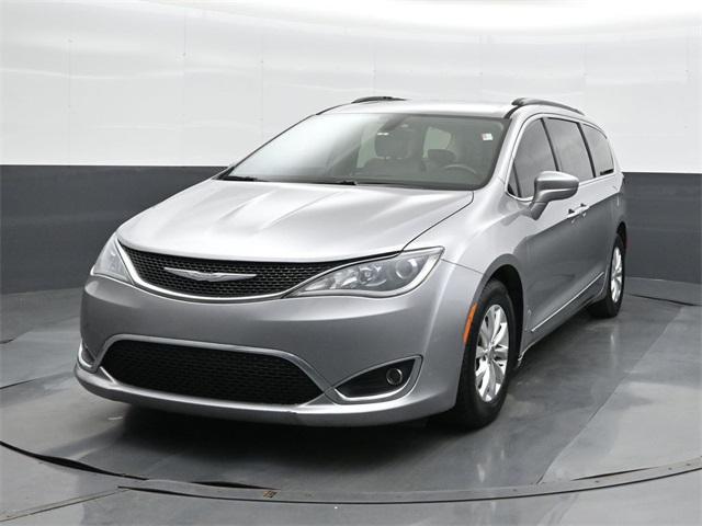 used 2017 Chrysler Pacifica car, priced at $7,500