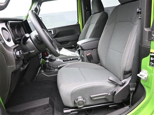 new 2025 Jeep Wrangler car, priced at $34,107