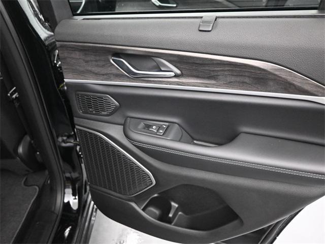 used 2025 Jeep Grand Cherokee car, priced at $42,888