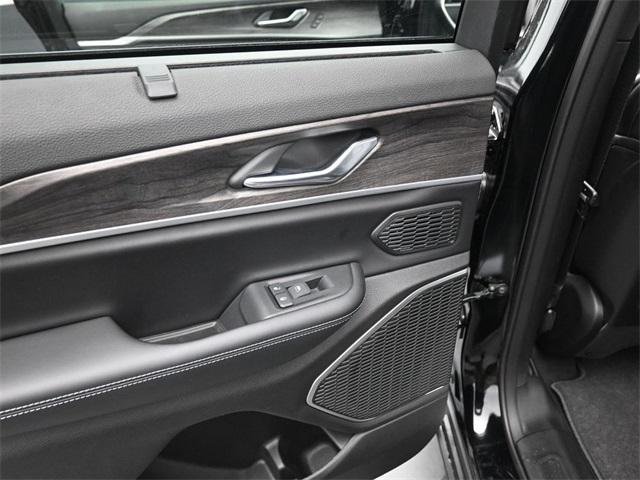 used 2025 Jeep Grand Cherokee car, priced at $42,888
