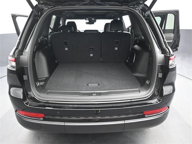 used 2025 Jeep Grand Cherokee car, priced at $42,888