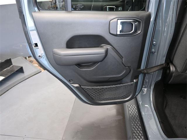 new 2025 Jeep Gladiator car, priced at $40,482