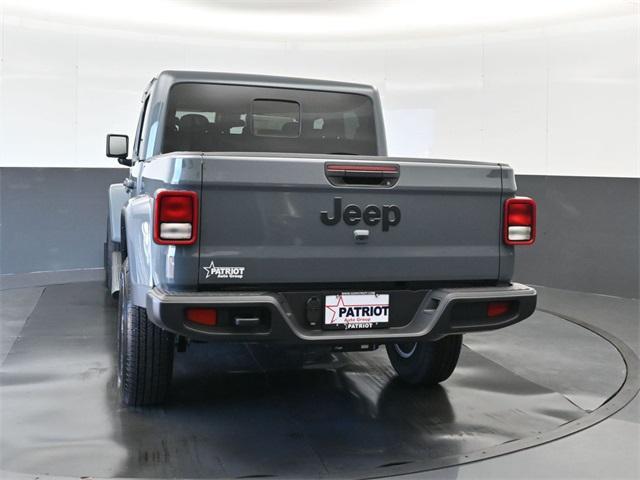 new 2025 Jeep Gladiator car, priced at $40,482