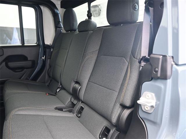 new 2025 Jeep Gladiator car, priced at $40,482