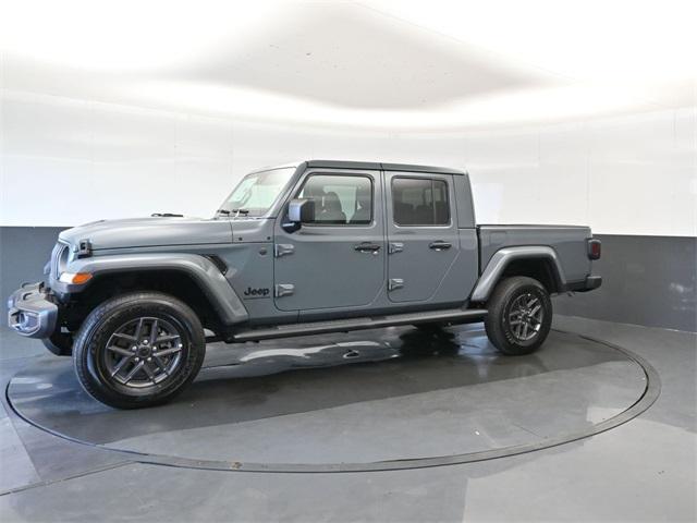new 2025 Jeep Gladiator car, priced at $40,482