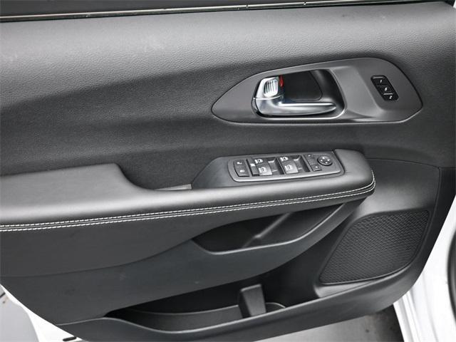 new 2026 Chrysler Pacifica car, priced at $40,014