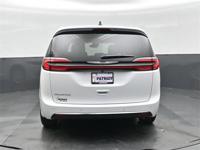 new 2026 Chrysler Pacifica car, priced at $40,014