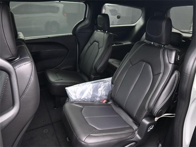 new 2026 Chrysler Pacifica car, priced at $40,014