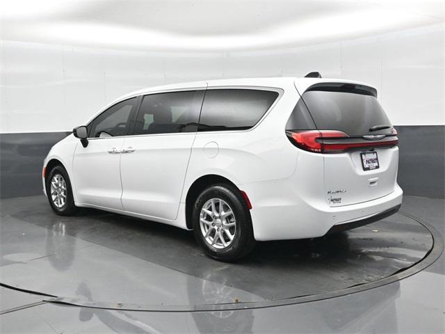 new 2026 Chrysler Pacifica car, priced at $40,014