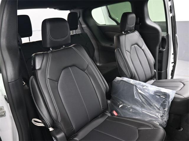 new 2026 Chrysler Pacifica car, priced at $40,014