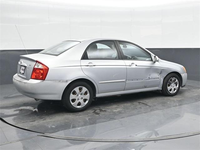 used 2006 Kia Spectra car, priced at $2,650