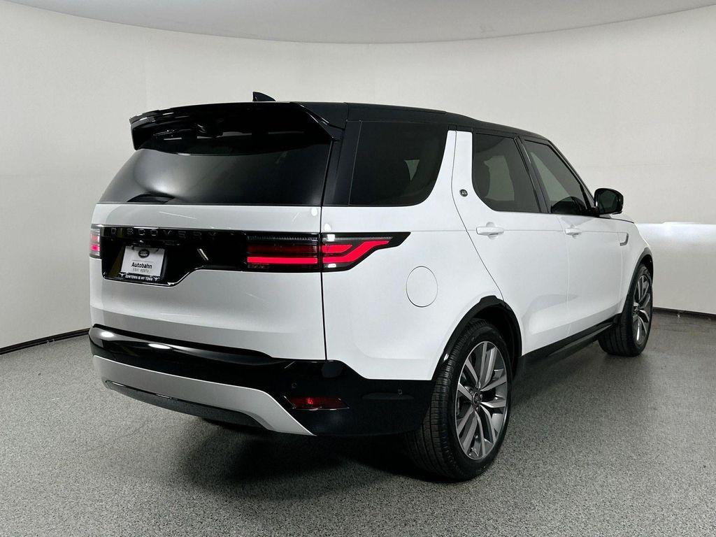 new 2025 Land Rover Discovery car, priced at $74,533