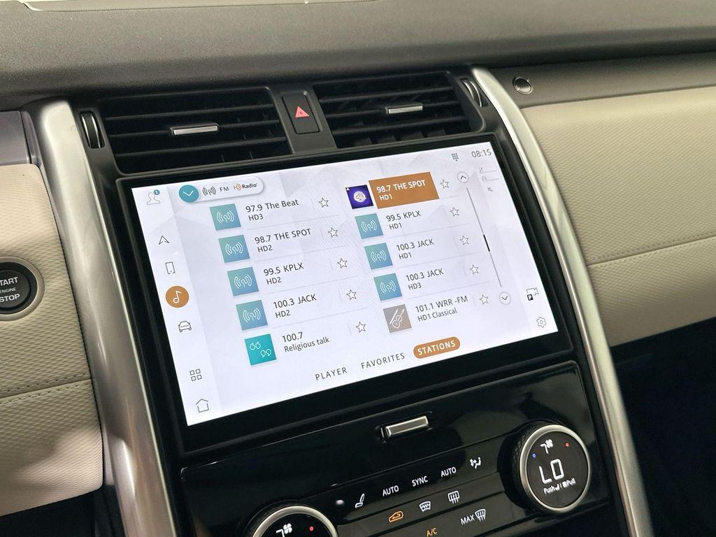 new 2025 Land Rover Discovery car, priced at $74,533