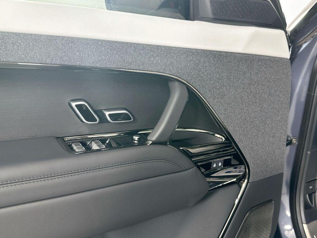 new 2025 Land Rover Range Rover Sport car, priced at $132,940