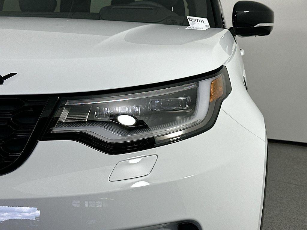 new 2025 Land Rover Discovery car, priced at $72,133