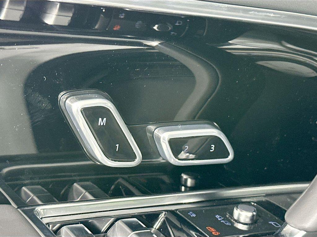 new 2025 Land Rover Range Rover car, priced at $145,595