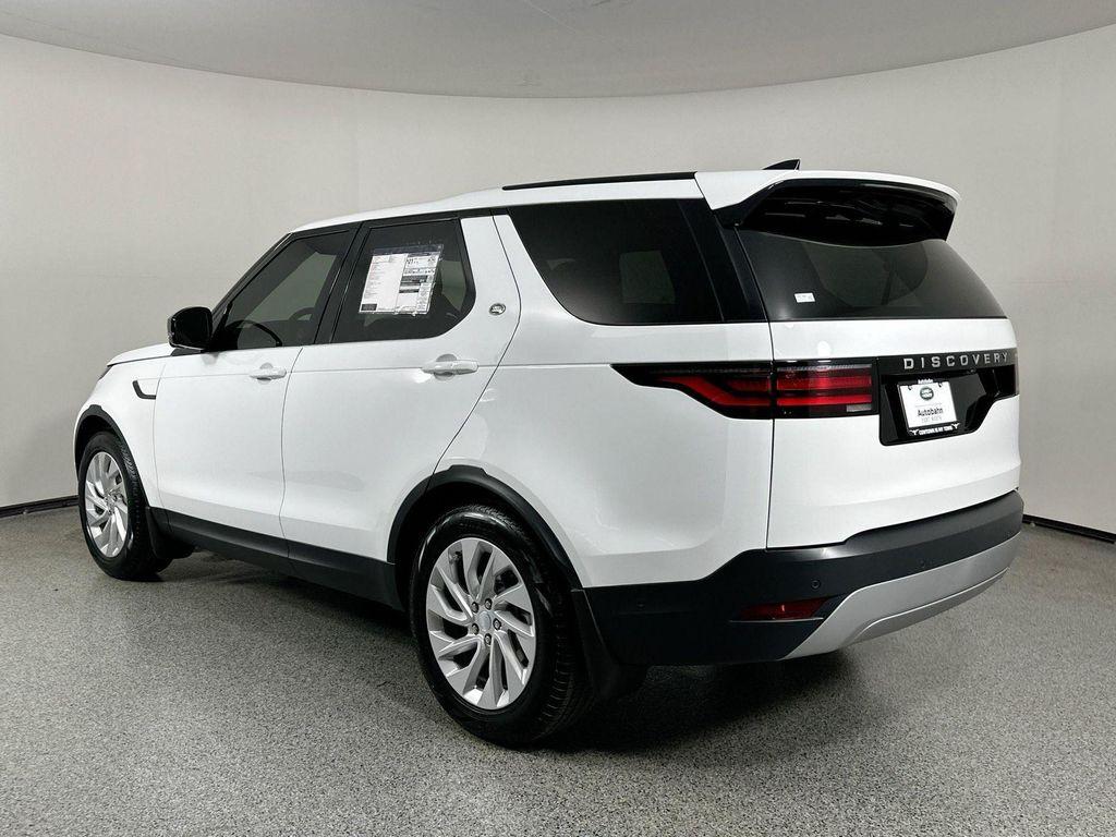 new 2025 Land Rover Discovery car, priced at $65,083